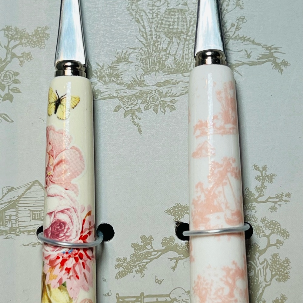 4 Dolly Parton Appetizer Forks Ceramic Handles Pink White Flowers Gingham - Picture 3 of 11